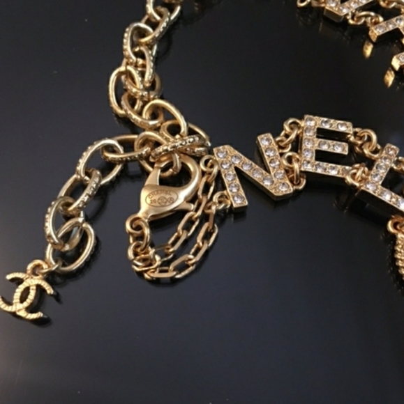 CHANEL Necklace - Picture 4 of 7